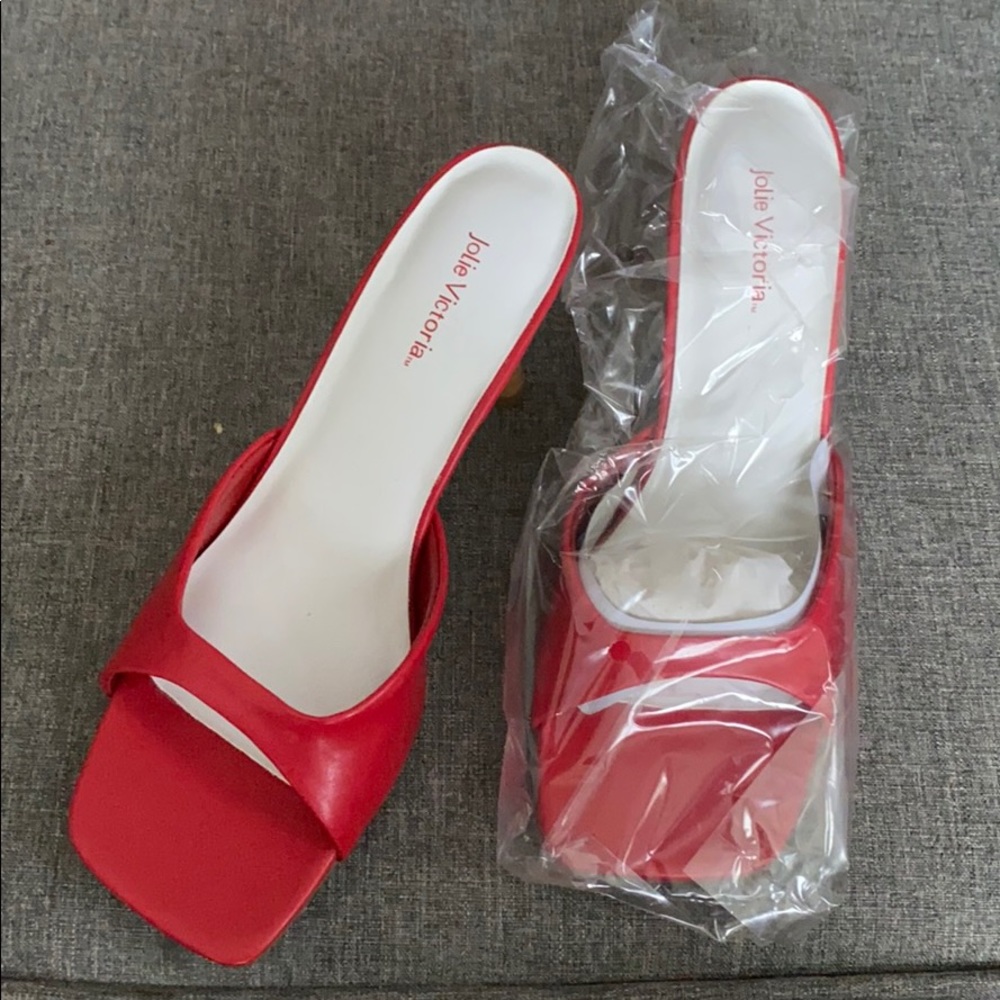 Women’s red, slip on heel
